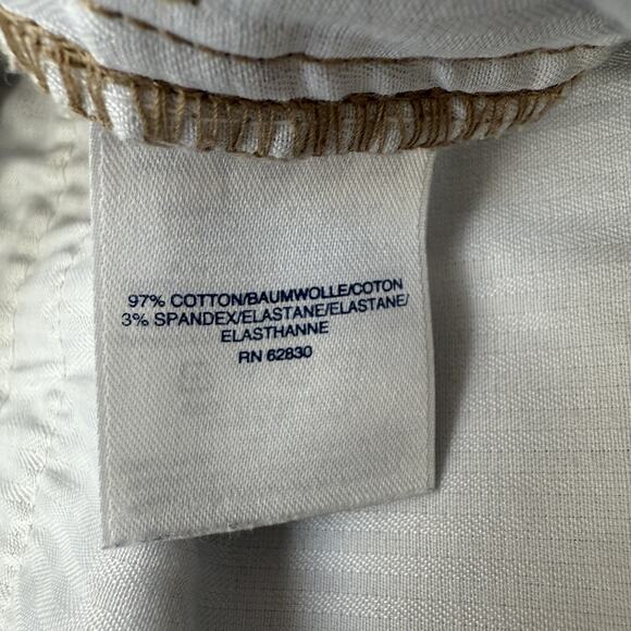 Lands' End Shorts Womens 10 Khaki Mid Rise Stretch Casual Chino Flat Front - Picture 3 of 7